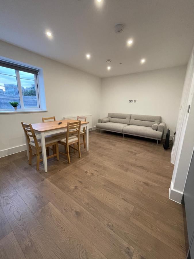 Apartament Nissi Londra